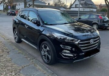 Hyundai TUCSON 93.000 km 16.200 &euro; Berlin 12357