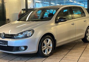 VW Golf 144.000 km 7.950 &euro; Berlin 10829