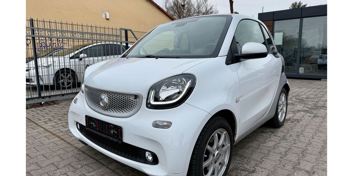 Smart ForTwo 92.901 km 12.499 &euro; Blankenfelde-Mahlow 15827