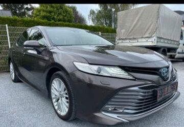 Toyota Camry 179.000 km 22.800 &euro; Potsdam 14480