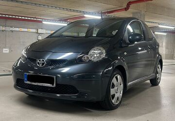 Toyota Aygo (X) 129.000 km 2.900 &euro; Berlin 14052