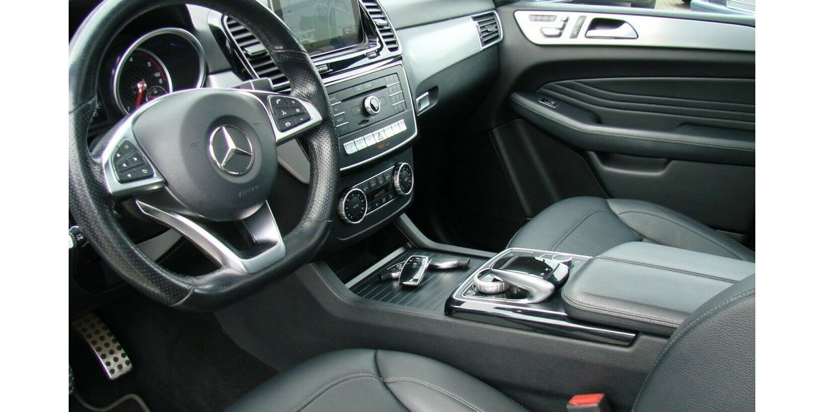 Mercedes-Benz GLE 350 AMG 4Matic Distronic+ Pano SHZ AHK 360º H& 125.123 km 34.980 &euro; Falkensee 14612