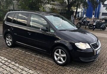VW Touran 175.000 km 6.900 &euro; Berlin 12101