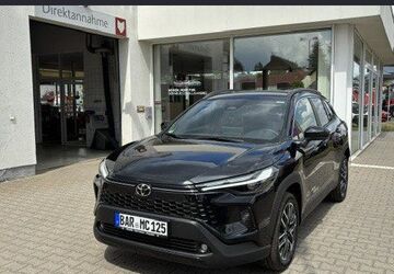 Toyota Corolla Cross 10.000 km 40.650 &euro; Berlin 13403