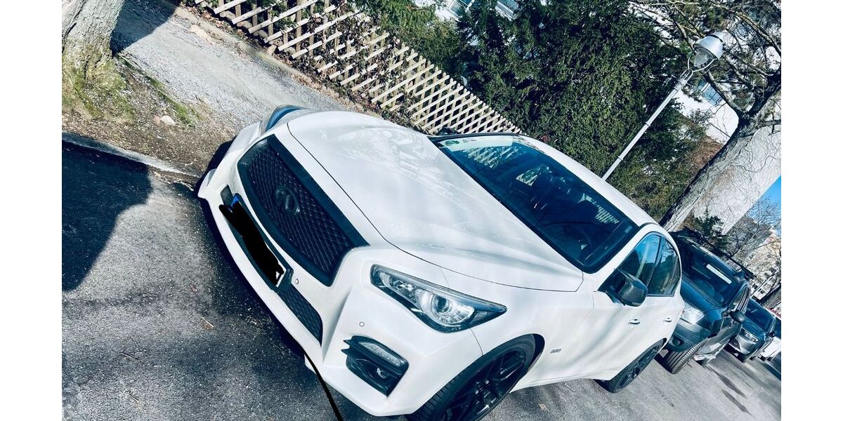 INFINITI Q50 160.000 km 22.999 &euro; Berlin 12101