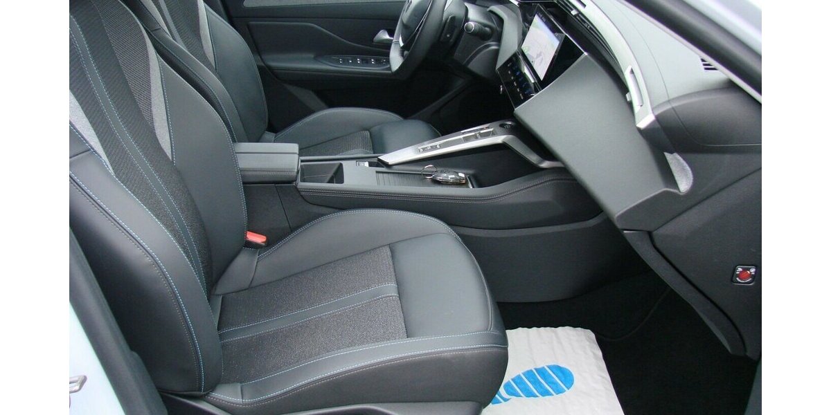 Peugeot 308 1.5L Allure ACC AHK LED Navi Kamera 34.524 km 24.980 &euro; Falkensee 14612