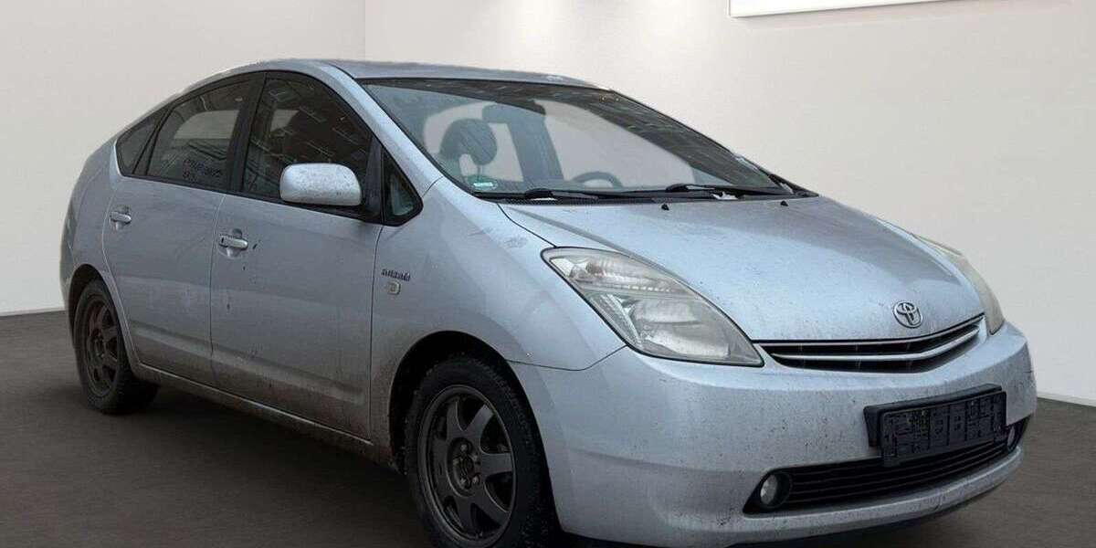 Toyota Prius 270.332 km 3.699 &euro; Berlin 12681