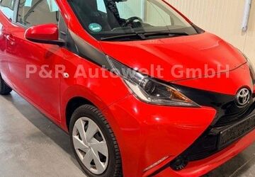 Toyota Aygo (X) 98.000 km 6.700 &euro; Berlin 13581