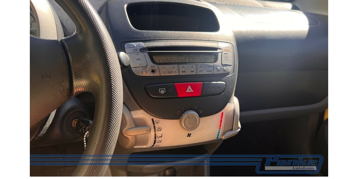 Peugeot 107 Petit Filou 3trg.*Radio/CD*AUX*LM*AllSeason* 180.827 km 1.490 &euro; Berlin 13187