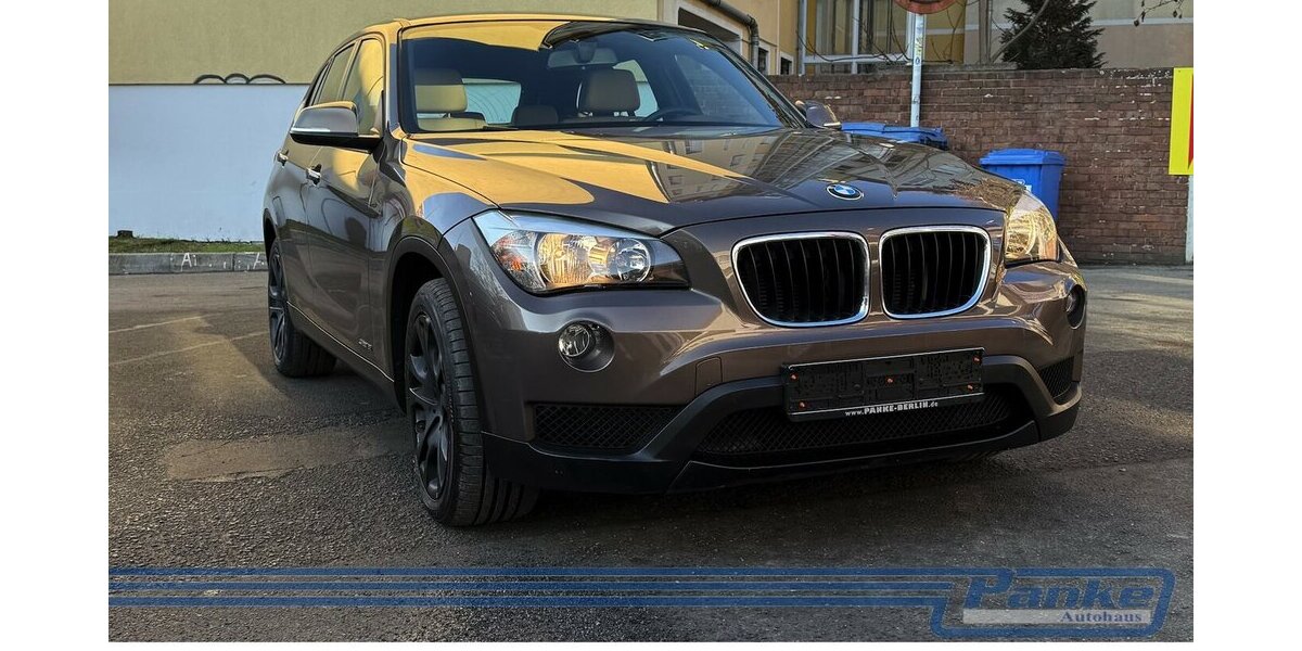 BMW X1 18 i sDrive Aut.*NAV*SHZ*Leder*USB*AC* 100.000 km 10.490 &euro; Berlin 13187