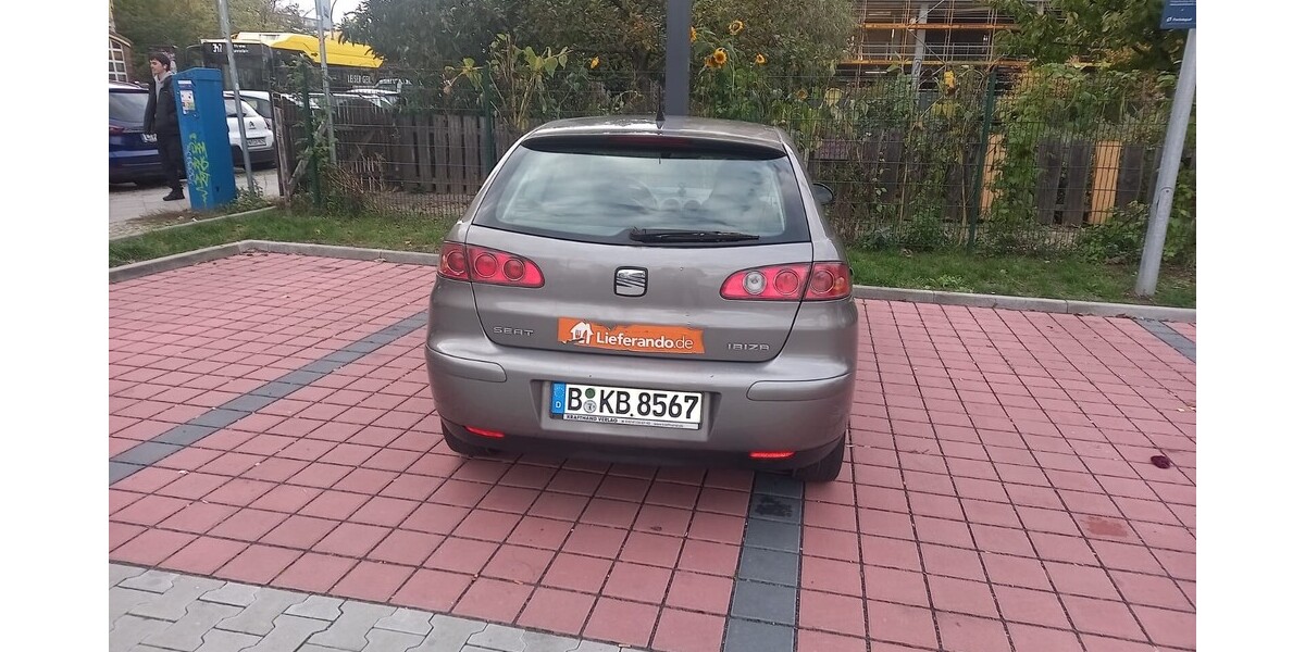 Seat Ibiza 211.392 km 2.000 &euro; Berlin 10178