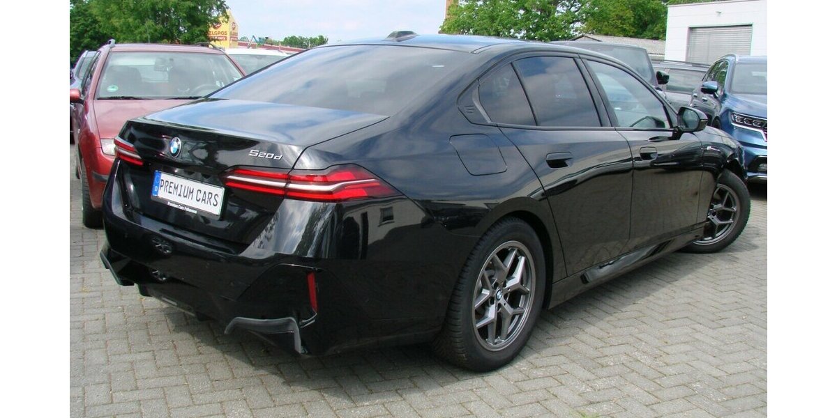 BMW 520 M-Sport Shadow Line ACC H&K SHZ AHK 360º 22.012 km 44.980 &euro; Falkensee 14612