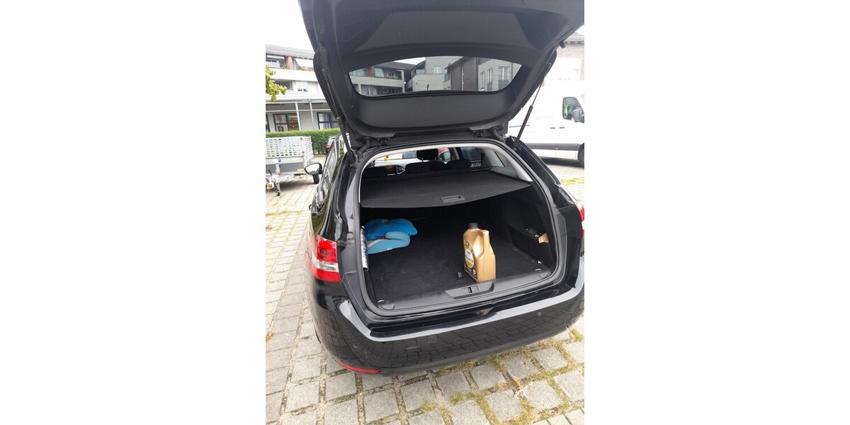 Peugeot 308 217.000 km 8.150 &euro; Berlin 10178