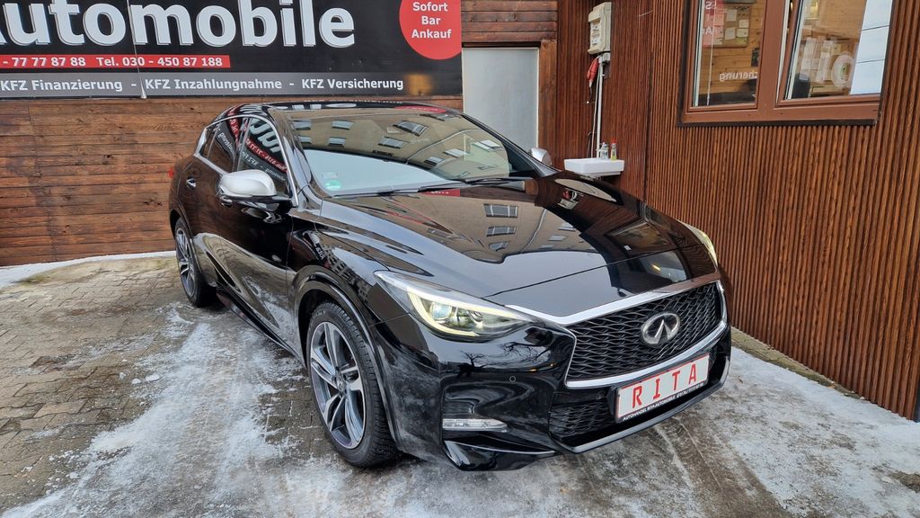 INFINITI Q30 76.505 km 19.980 &euro; Berlin 10627