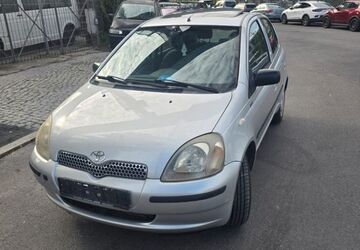 Toyota Yaris 260.200 km 1.300 &euro; Berlin 13599