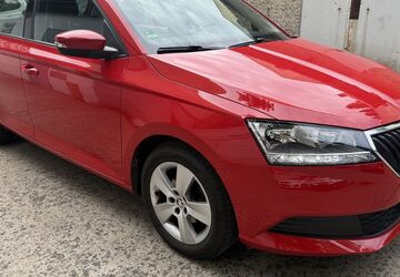 Skoda Fabia 29.800 km 11.790 &euro; Berlin 10247