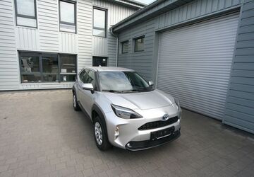 Toyota Yaris 71.600 km 19.690 &euro; Berlin 13051