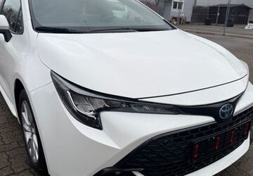 Toyota Corolla 52.000 km 22.900 &euro; Berlin 12349