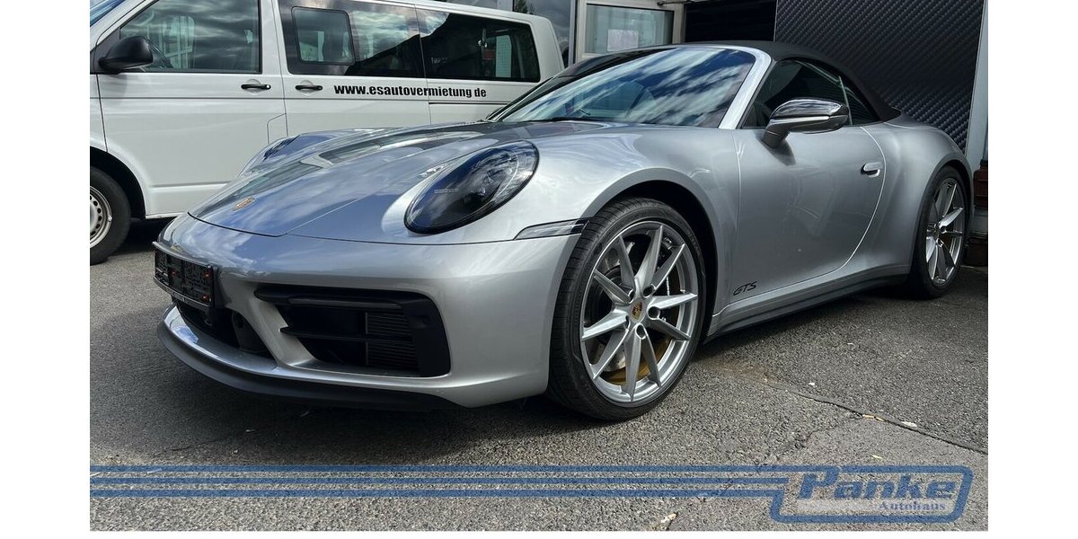 Porsche 911 Carrera 4 GTS Cabriolet*Night*Chromo*Sthzg* 1.750 km 172.890 &euro; Berlin 13187