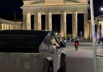 Tesla Andere 35.987 km 99.000 &euro; Berlin 10115