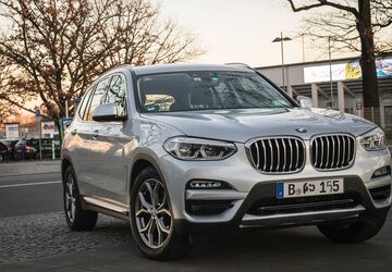 BMW X3 86.306 km 29.990 &euro; Berlin 10623