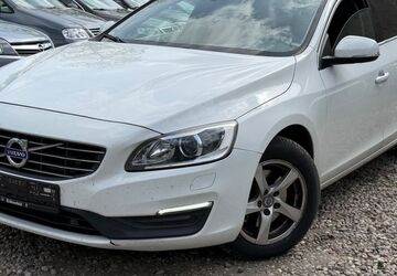 Volvo V60 193.000 km 8.750 &euro; Berlin 10245