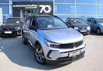 Opel Grandland (X) 51.385 km 21.890 &euro; Potsdam 14482