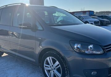 VW Touran 203.891 km 6.399 &euro; Mittenwalde 15749