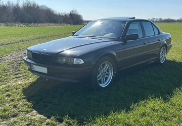 BMW 740 395.000 km 11.999 &euro; Berlin 12351