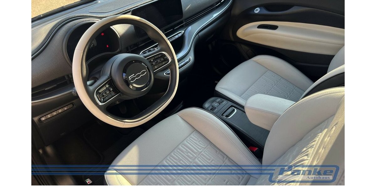 Fiat 500e La Prima By Bocelli 42kWh*Pano*ACC*LED*SHZ 13.910 km 18.990 &euro; Berlin 13187