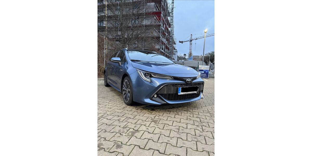 Toyota Corolla 90.861 km 19.499 &euro; Berlin 13437