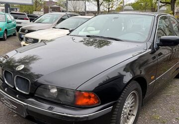 BMW 523 95.000 km 4.490 &euro; Berlin 13509