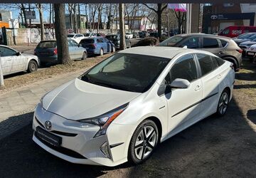 Toyota Prius 102.073 km 16.490 &euro; Berlin 13403