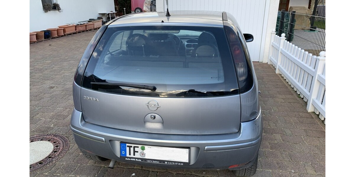 Opel Corsa C 129.000 km 2.490 &euro; Ludwigsfelde 14974