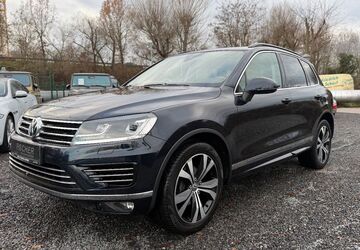 VW Touareg 176.891 km 21.990 &euro; Potsdam 14482