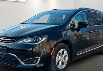 Chrysler Pacifica 45.469 km 19.999 &euro; Berlin 12681