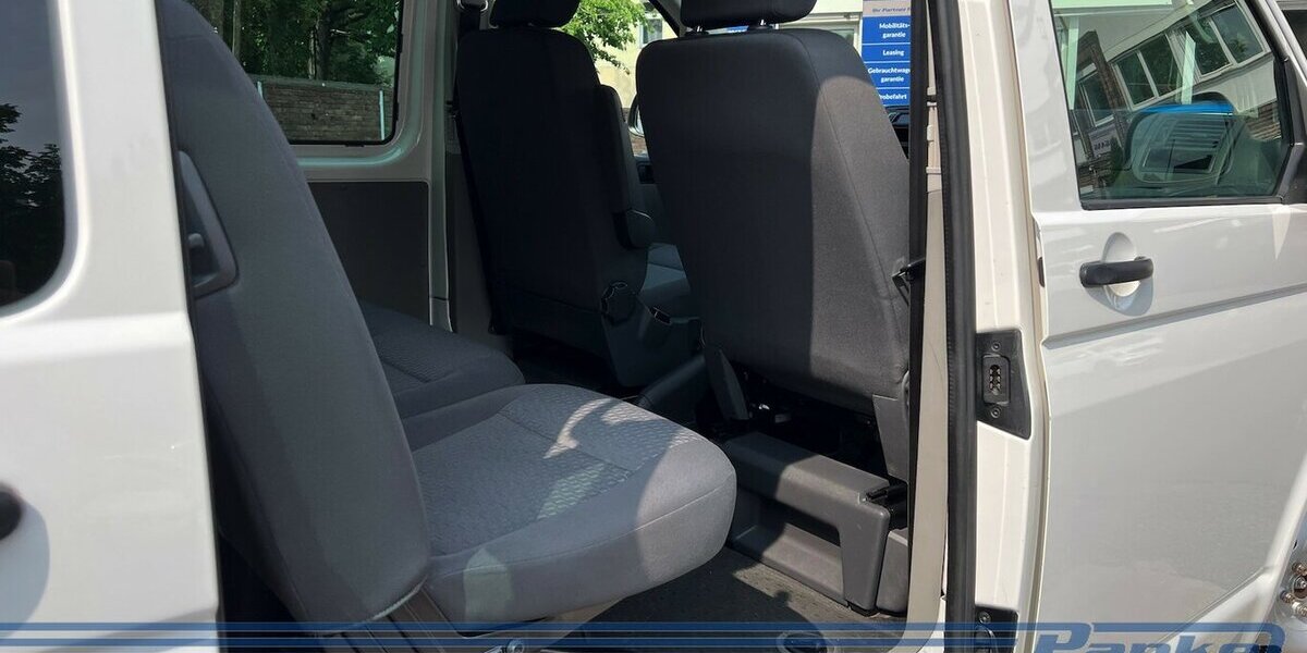 VW T5 Transporter Kombi 1. Hand 8 sitzer 169.000 km 13.990 &euro; Berlin 13187