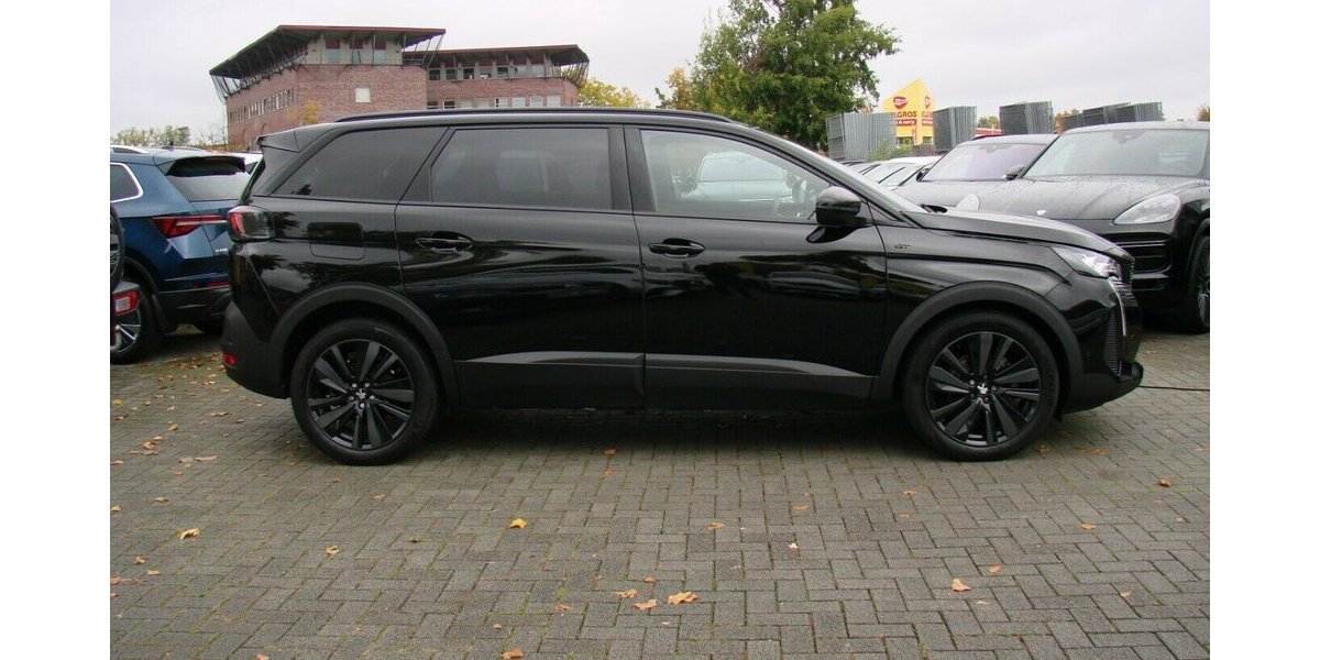 Peugeot 5008 1.2 PureTech 130 GT Focal ACC Pano 7Sitzer Le 30.873 km 26.980 &euro; Falkensee 14612
