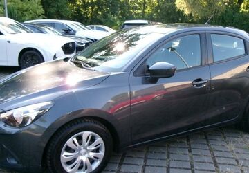Mazda 2 54.331 km 8.990 &euro; Berlin 13407