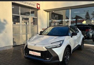 Toyota C-HR 1.500 km 32.750 &euro; Berlin 13403
