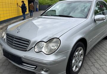 Mercedes-Benz C 320 185.000 km 4.199 &euro; Berlin 13055