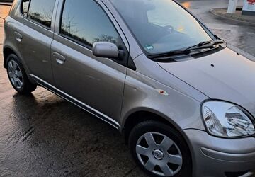 Toyota Yaris 185.000 km 1.600 &euro; Berlin 13057