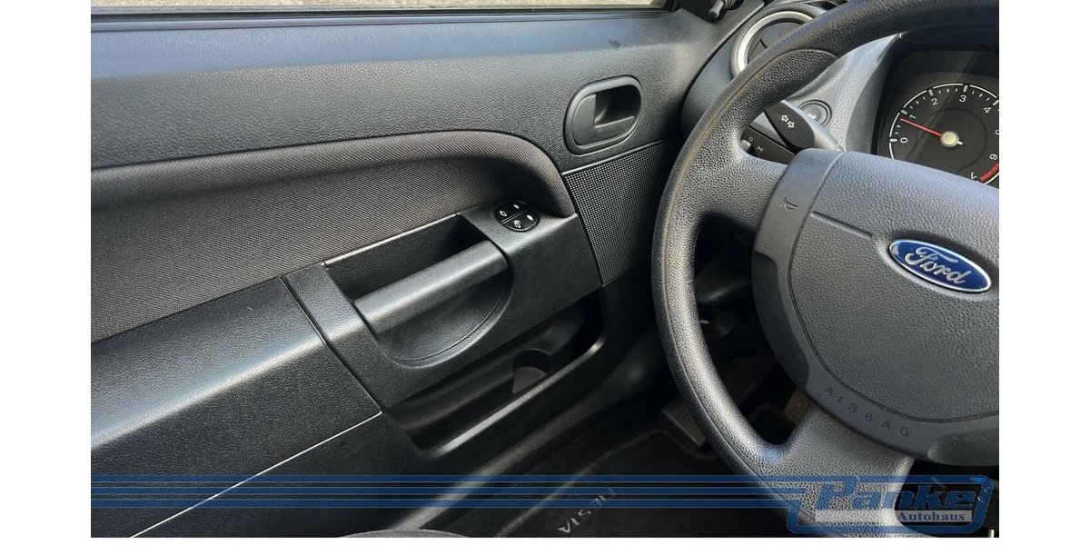 Ford Fiesta Ambiente 1.3*Radio/CD*AUX*Klima* 245.511 km 1.390 &euro; Berlin 13187