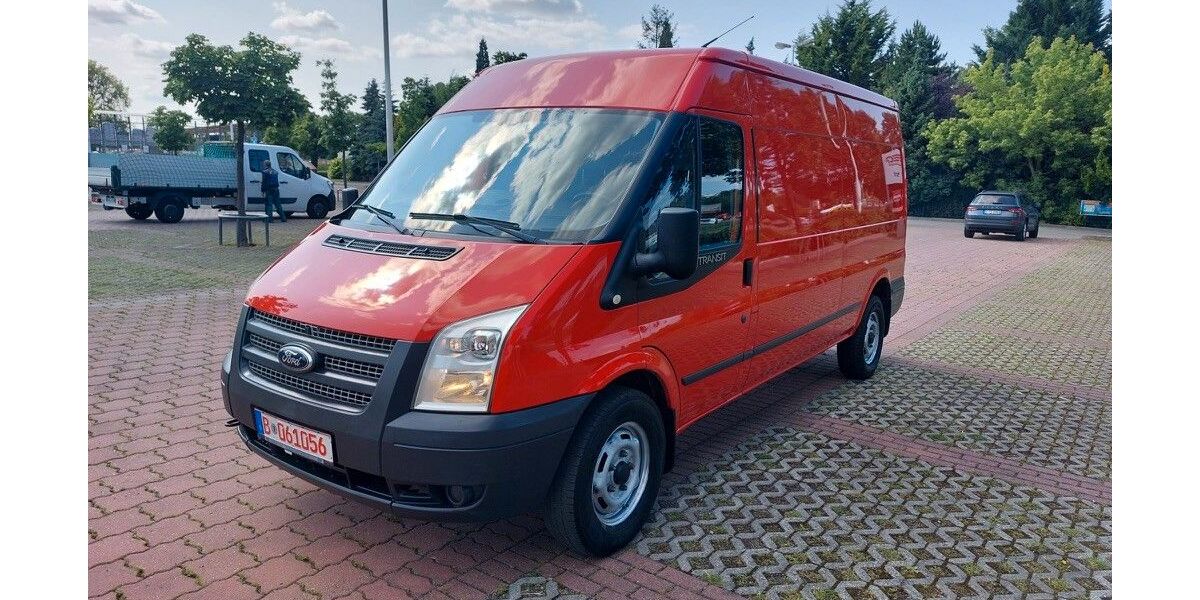 Ford Transit 117.022 km 10.200 &euro; Berlin 13055