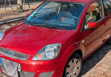 Ford Fiesta 97.500 km 2.100 &euro; Berlin 12209