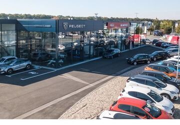 Peugeot e-2008 22.920 km 18.999 &euro; Wildau 15745