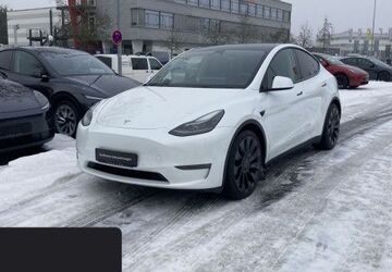 Tesla Model Y 47.148 km 36.300 &euro; Teltow 14513