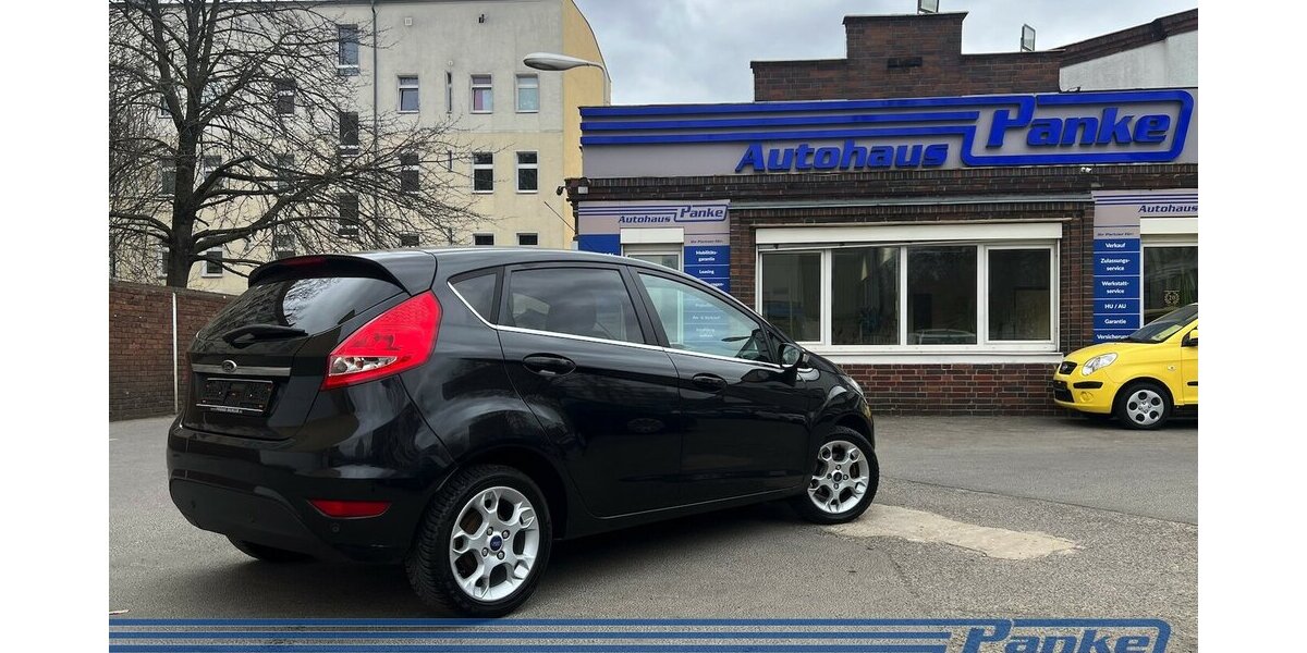 Ford Fiesta Titanium*Keyless*PDC*LED*Tel.*Chrom*GAS* 178.353 km 4.290 &euro; Berlin 13187