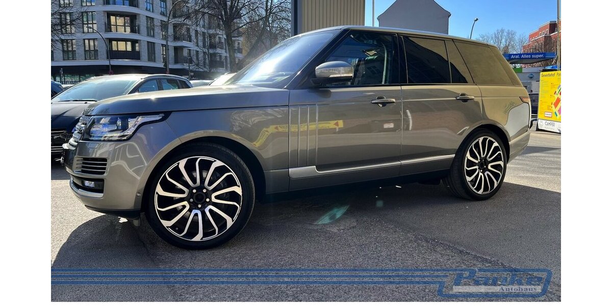 Land Rover Range Rover Vogue 4.4*Pano*LuftF*AHK*SoftC*ACC* 191.145 km 28.990 &euro; Berlin 13187