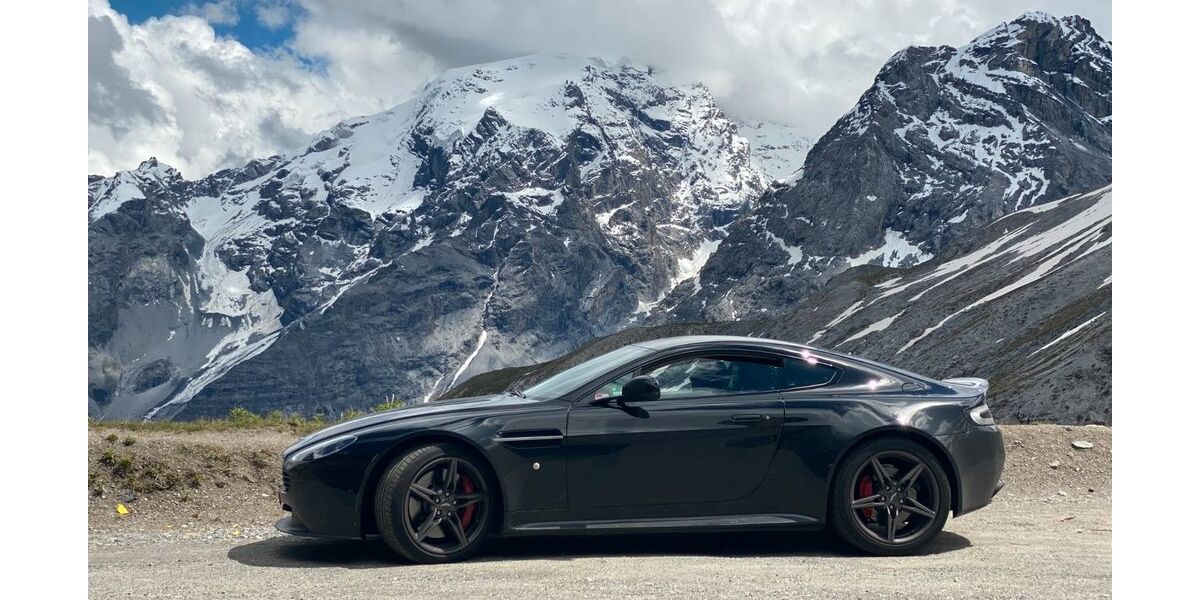Aston Martin V8 Vantage 66.000 km 55.000 &euro; Berlin 10405